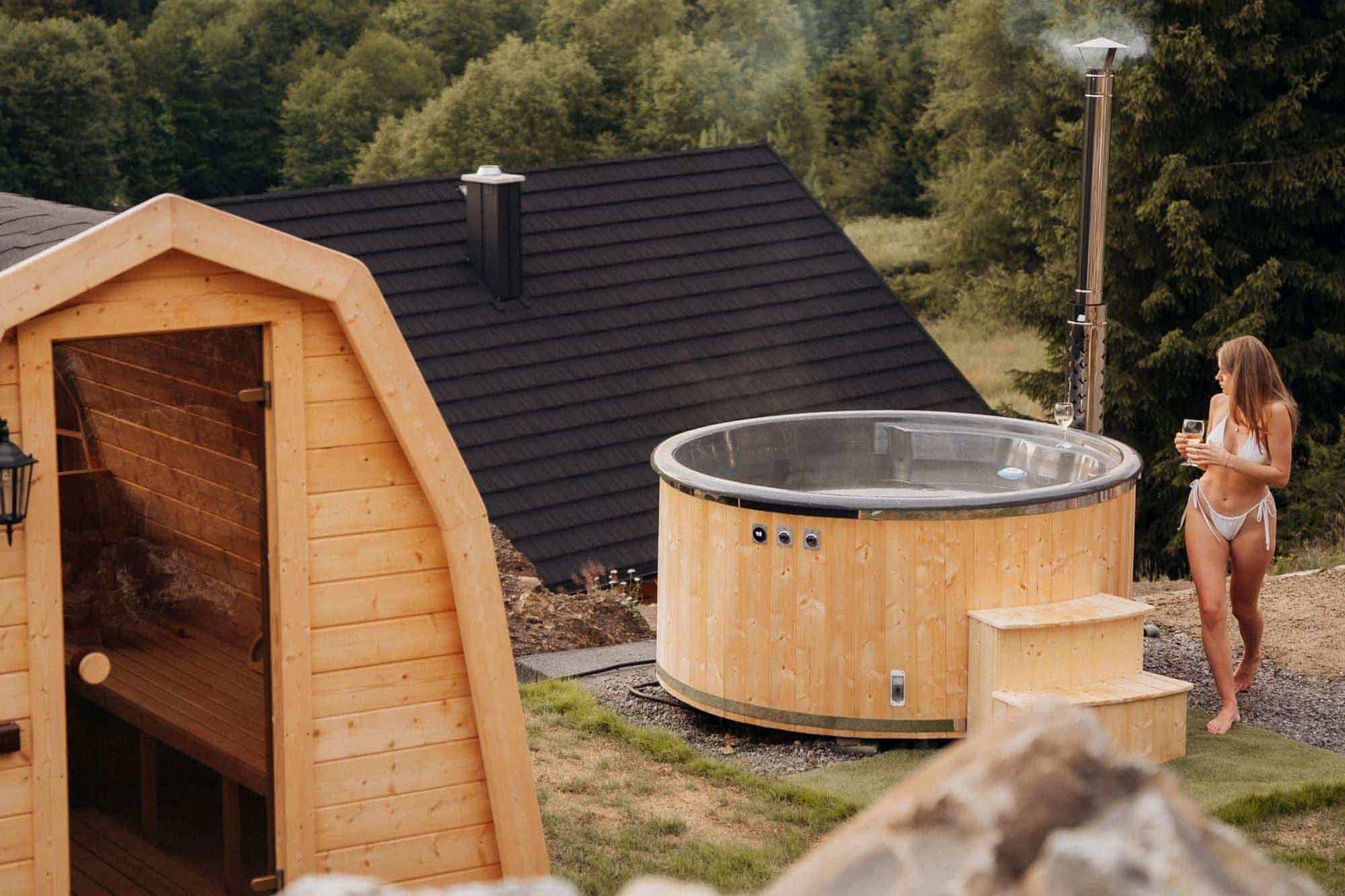 SPACowka - outside, sauna, bathtub SPACowka - outside, sauna, bathtub, woman